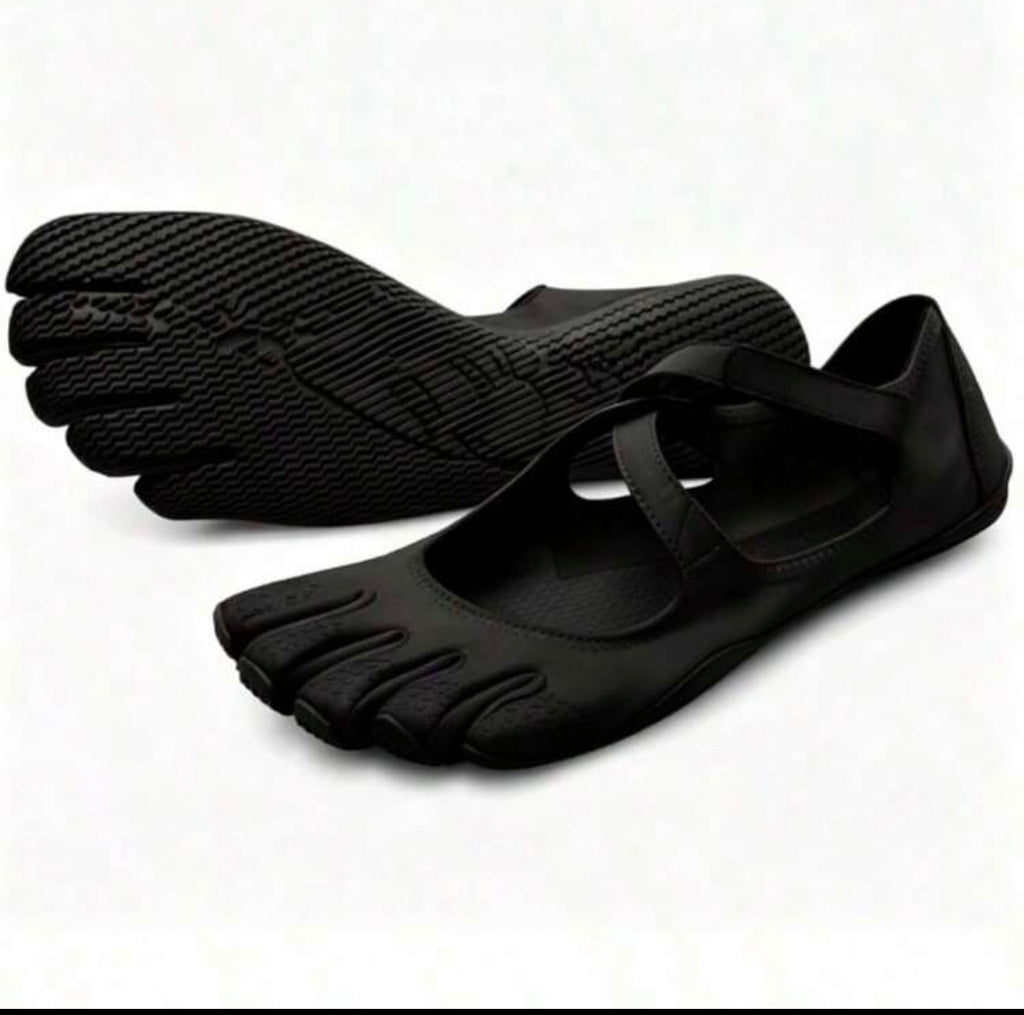 Black 5 finger shoes